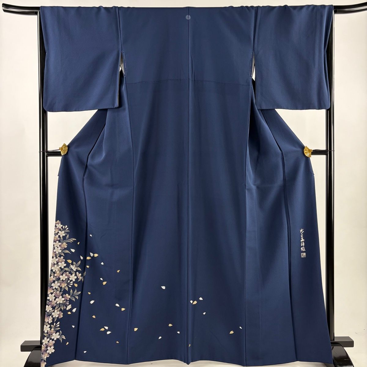 付下げ 身丈163 5 cm 裄丈66 M 袷 和田光正 落款 桜 桜の花びら 金銀彩 藍色 正絹 一つ紋