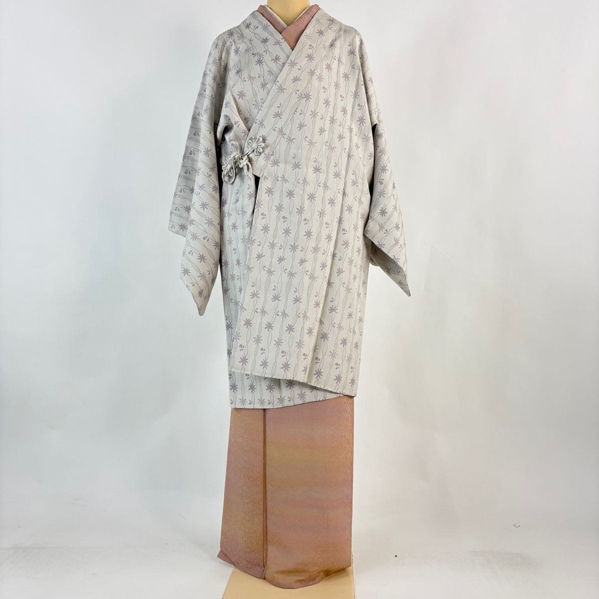 道中着 身丈96.5 cm 裄丈66 M 和装コート 着物衿 花 幾何学模様 灰紫 正絹 秀品