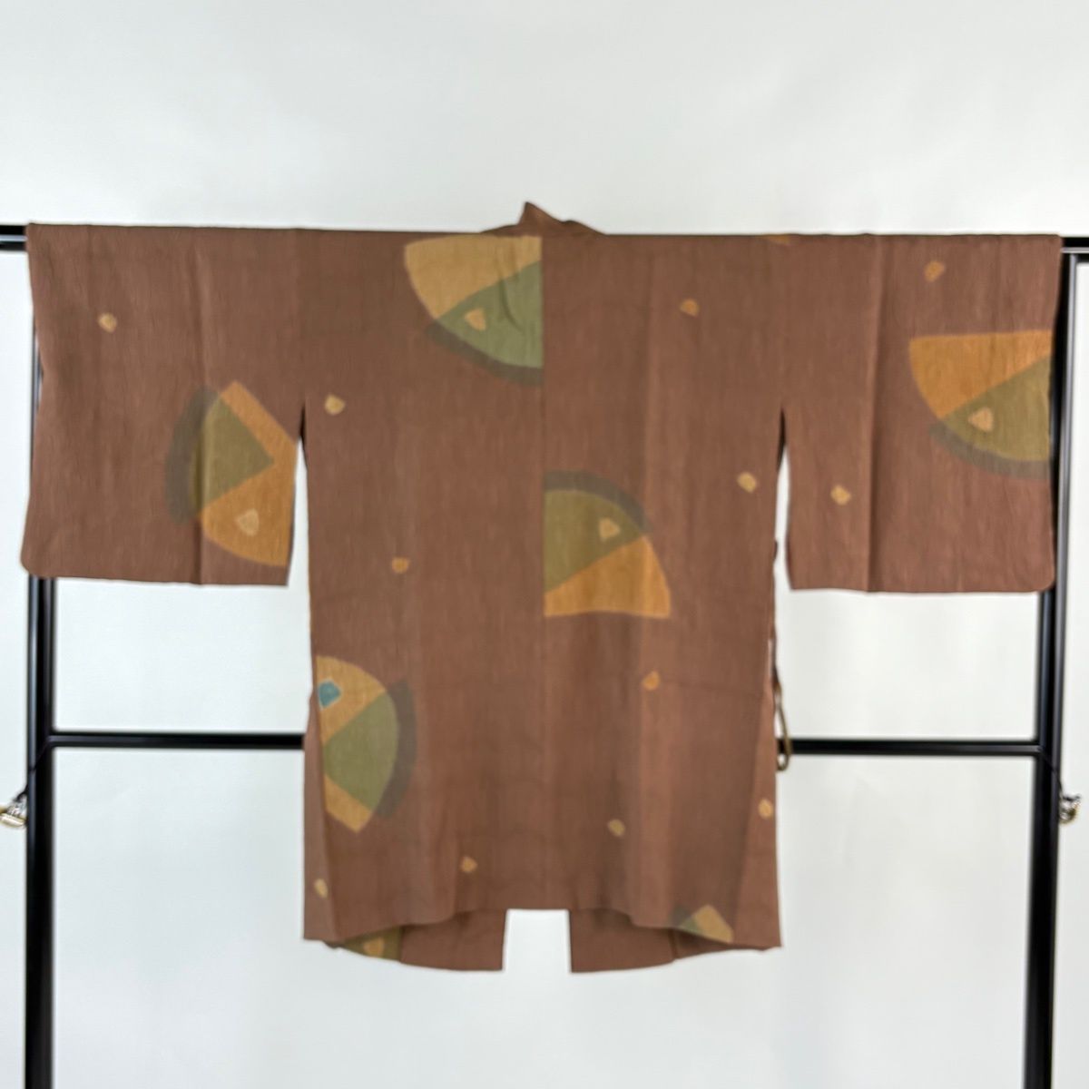 道中着 身丈89 cm 裄丈66.5 M 和装コート 幾何学 絞り 茶色 正絹 秀品