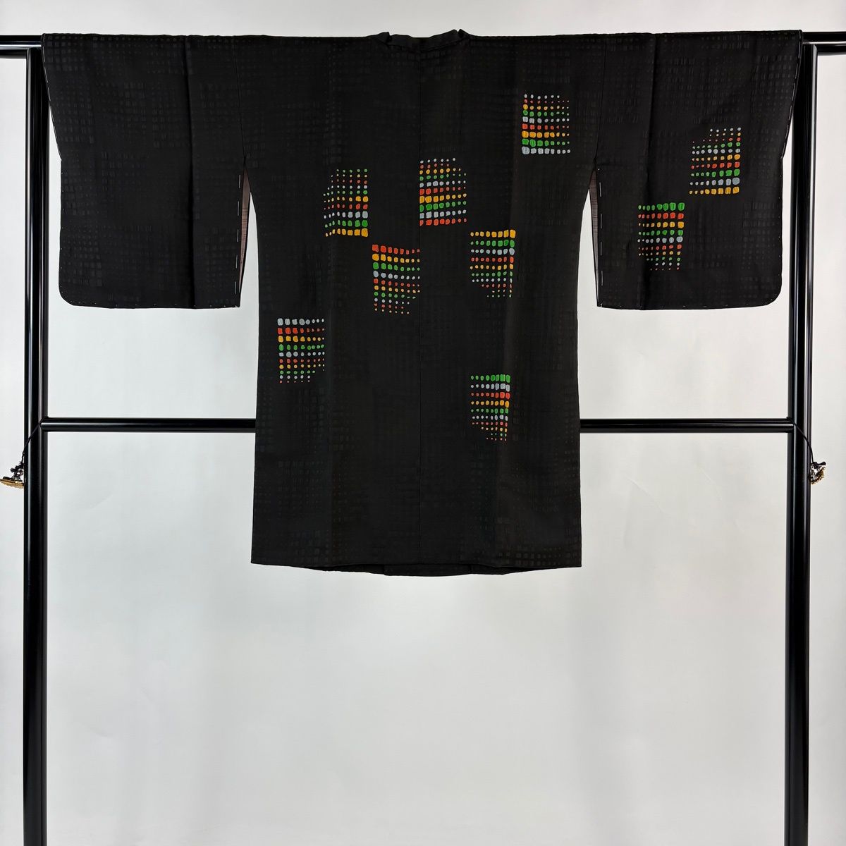 道行 身丈89 cm 裄丈65 M 和装コート 角衿 幾何学 地紋 黒 正絹 秀品