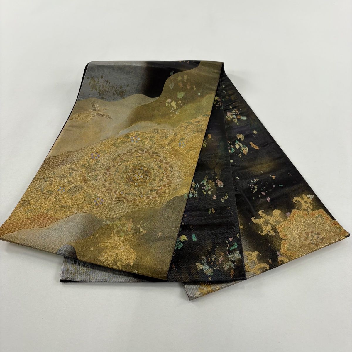 袋帯 秀品 華文 花鳥 刺繍 螺鈿 焦茶色 お太鼓柄 正絹 【中古】 - メルカリ