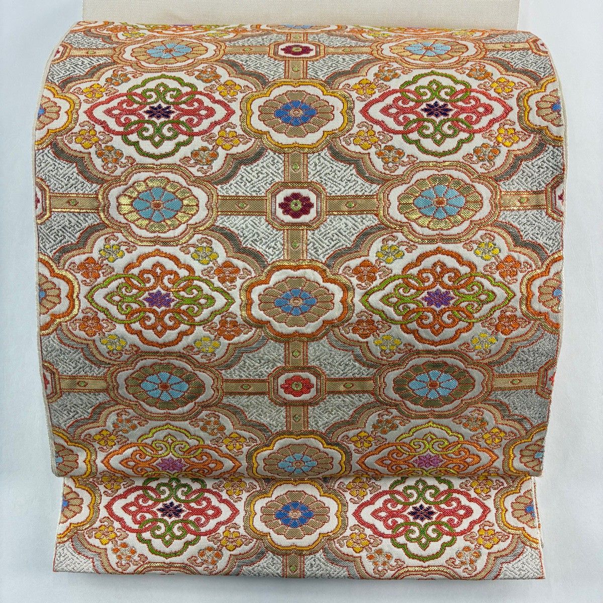 袋帯 逸品 龍村平蔵 落款 乾隆蜀紅錦 華文 格天井 箔 金銀糸 ベージュ