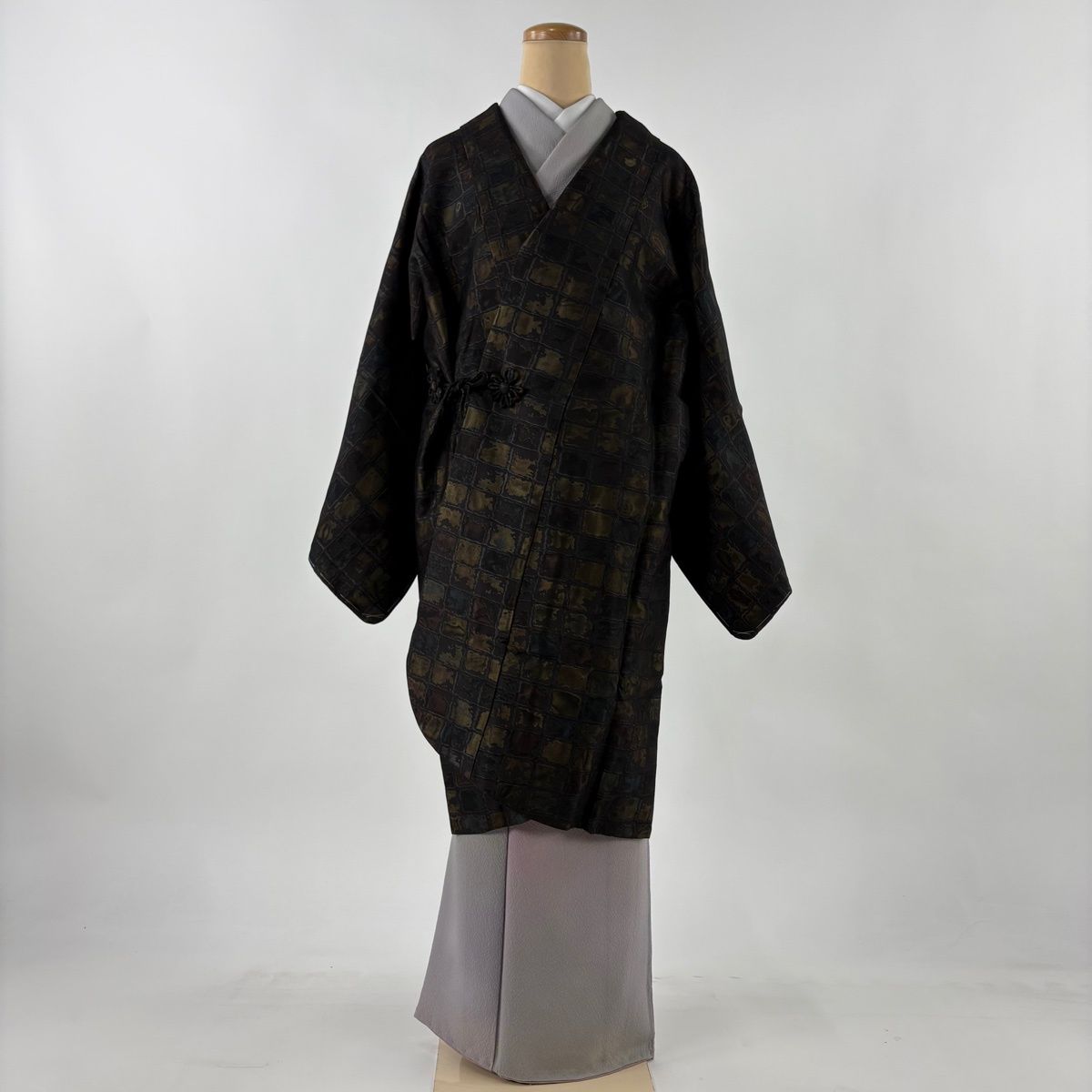 道中着 身丈103 cm 裄丈68 L 和装コート 格子 幾何学 墨色 正絹 秀品