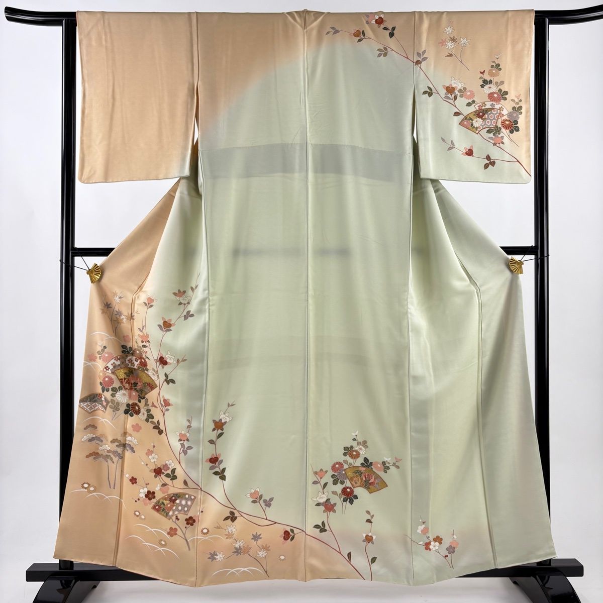 訪問着 身丈160 cm 裄丈63 5 S 袷 扇面 菊 金彩 染め分け 薄オレンジ 正絹 秀品