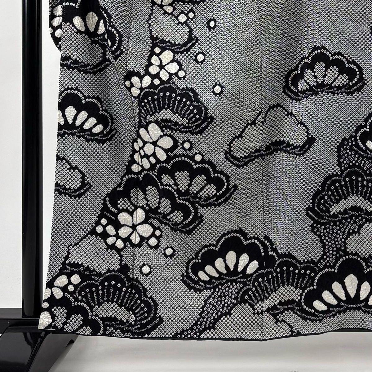 振袖 身丈161.5 cm 裄丈65 M 袷 笠松 梅 総絞り 黒 正絹