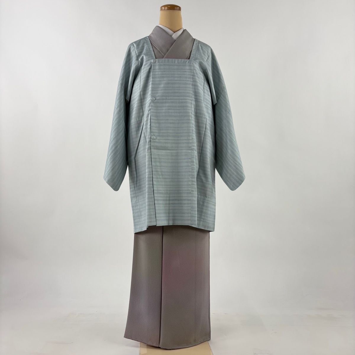 道行 身丈88.5 cm 裄丈64.5 M 和装コート 角衿 紬地 落款 縞 水色 正絹 秀品