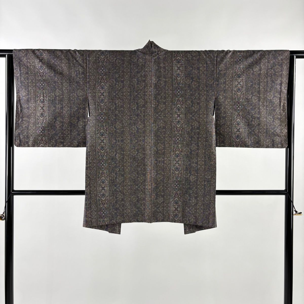 羽織 身丈82 5 cm 裄丈63 S 紬地 草花 縦縞 灰紫 正絹 秀品