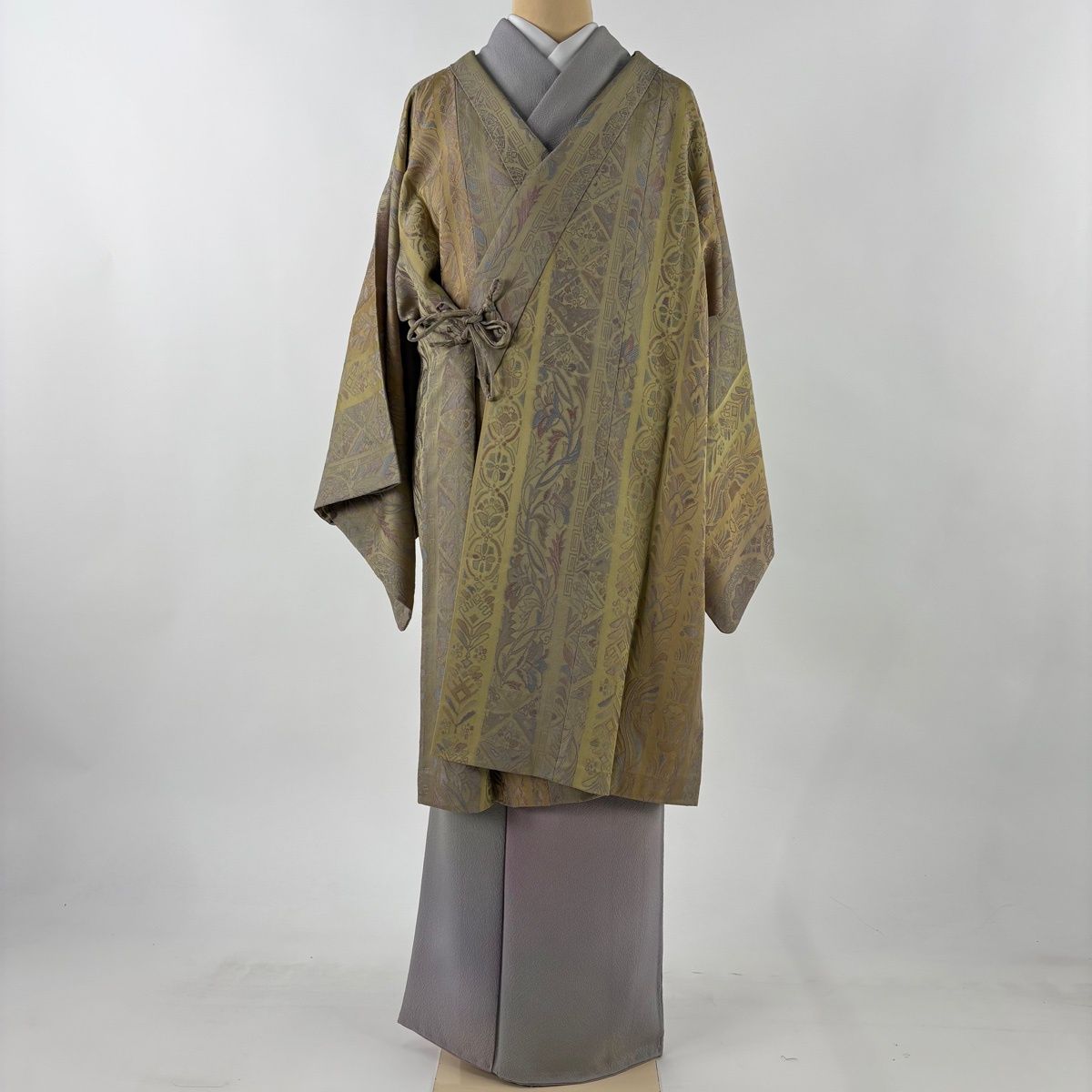 道中着 身丈97.5 cm 裄丈68.5 L 和装コート 着物衿 草花 幾何学 ベージュ 正絹 秀品