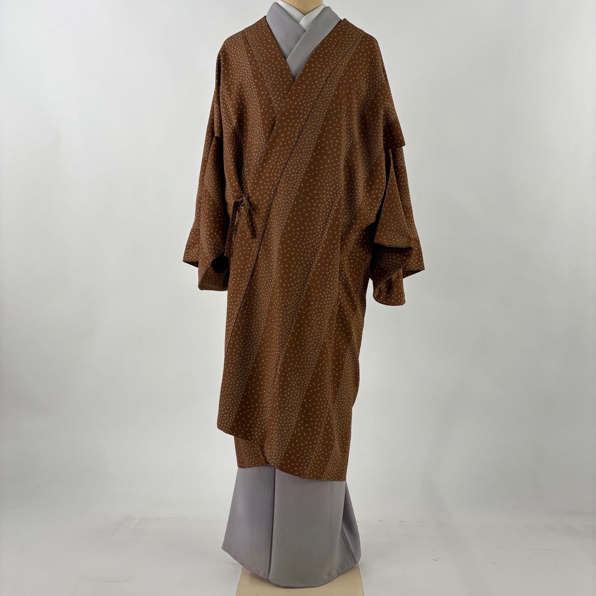道中着 身丈113 cm 裄丈66.5 M 和装コート 小花 縦縞 茶色 正絹 秀品