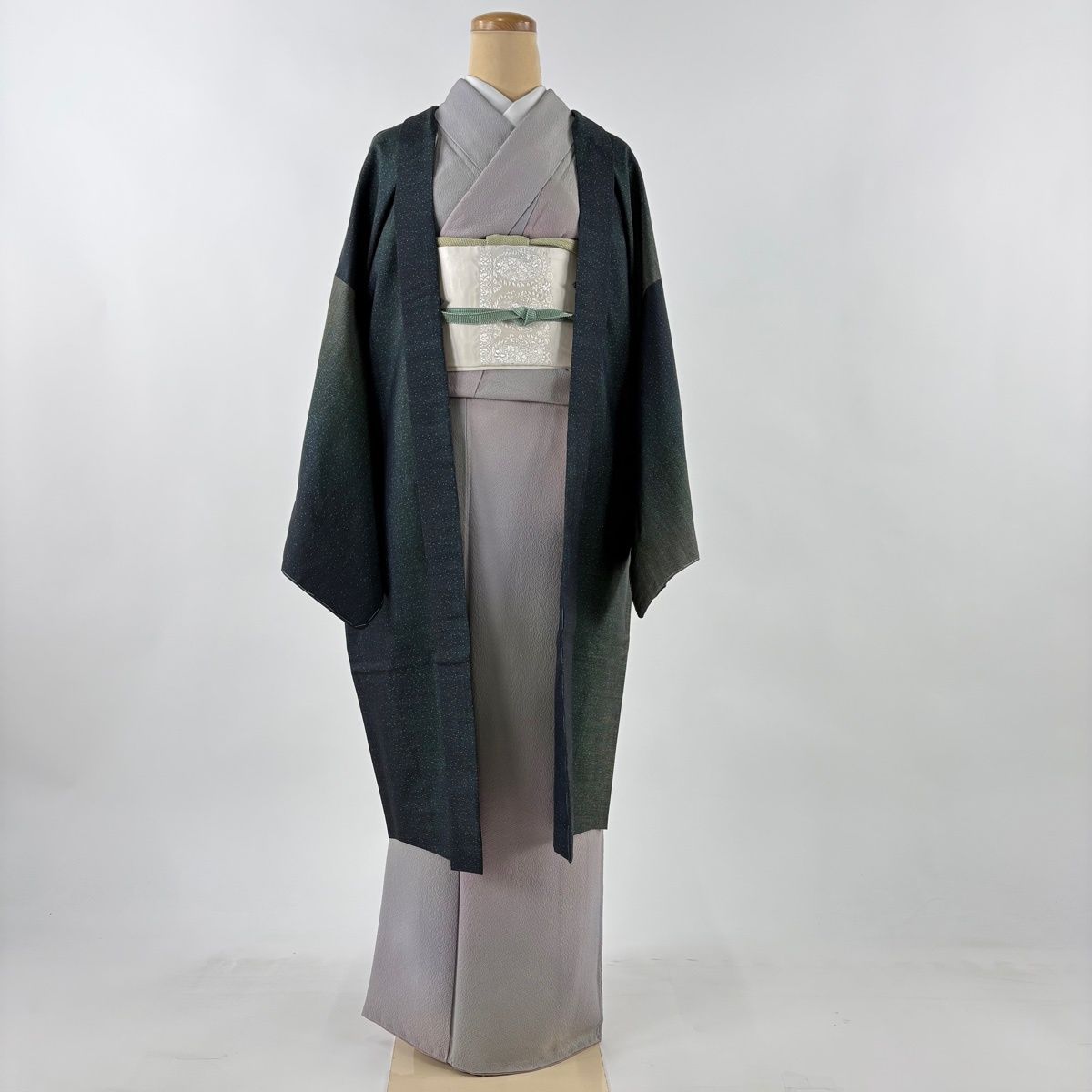 羽織 身丈107 cm 裄丈71.5 L 大島紬地 証紙 幾何学 灰緑 正絹 秀品