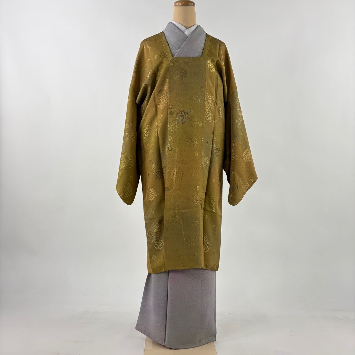 道行 身丈105 cm 裄丈68.5 L 和装コート 角衿 雪輪 花 黄土色 正絹 秀品