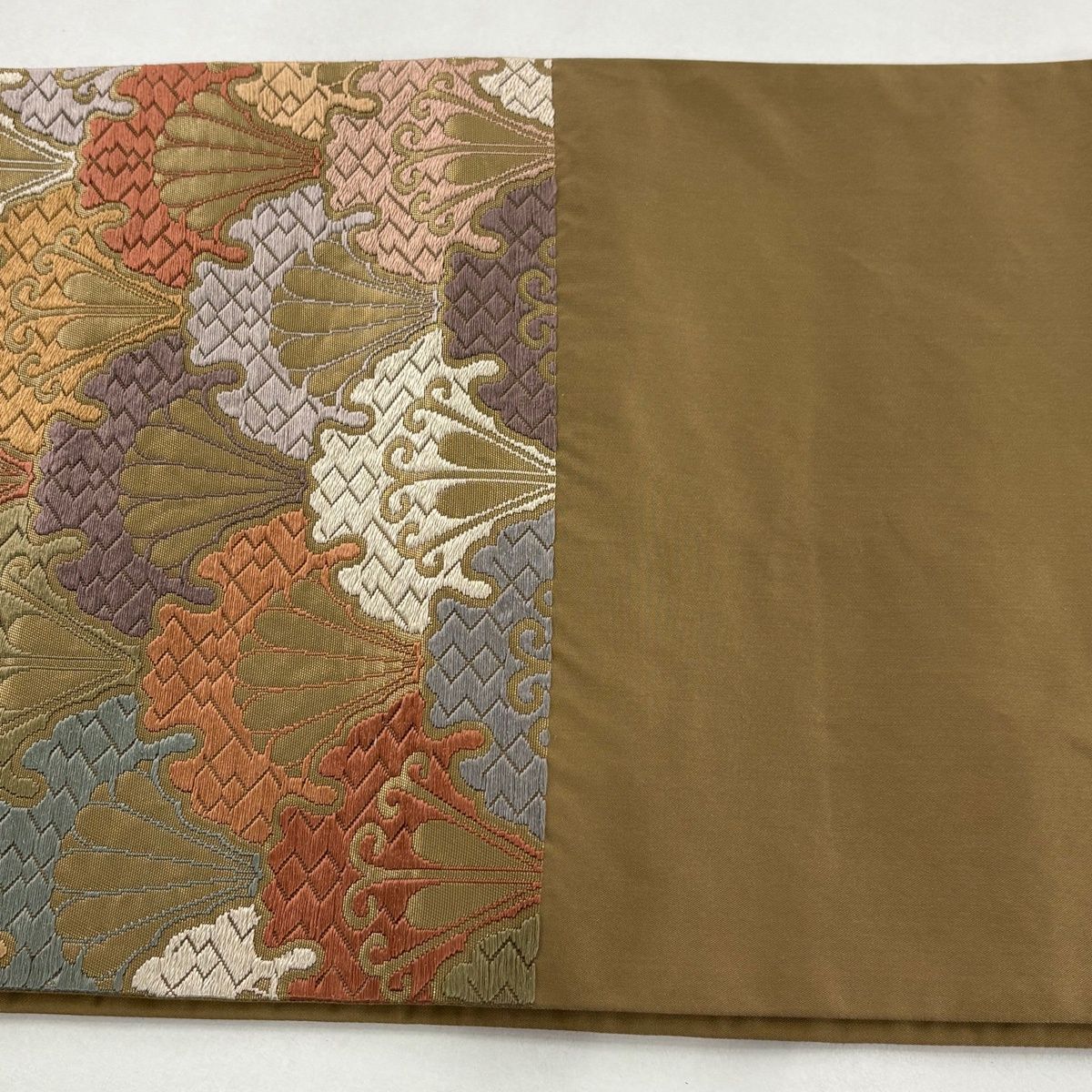 美品】 袋帯 秀品 雪輪青海波 唐織 箔 金茶 六通 正絹 【中古】 - メルカリ