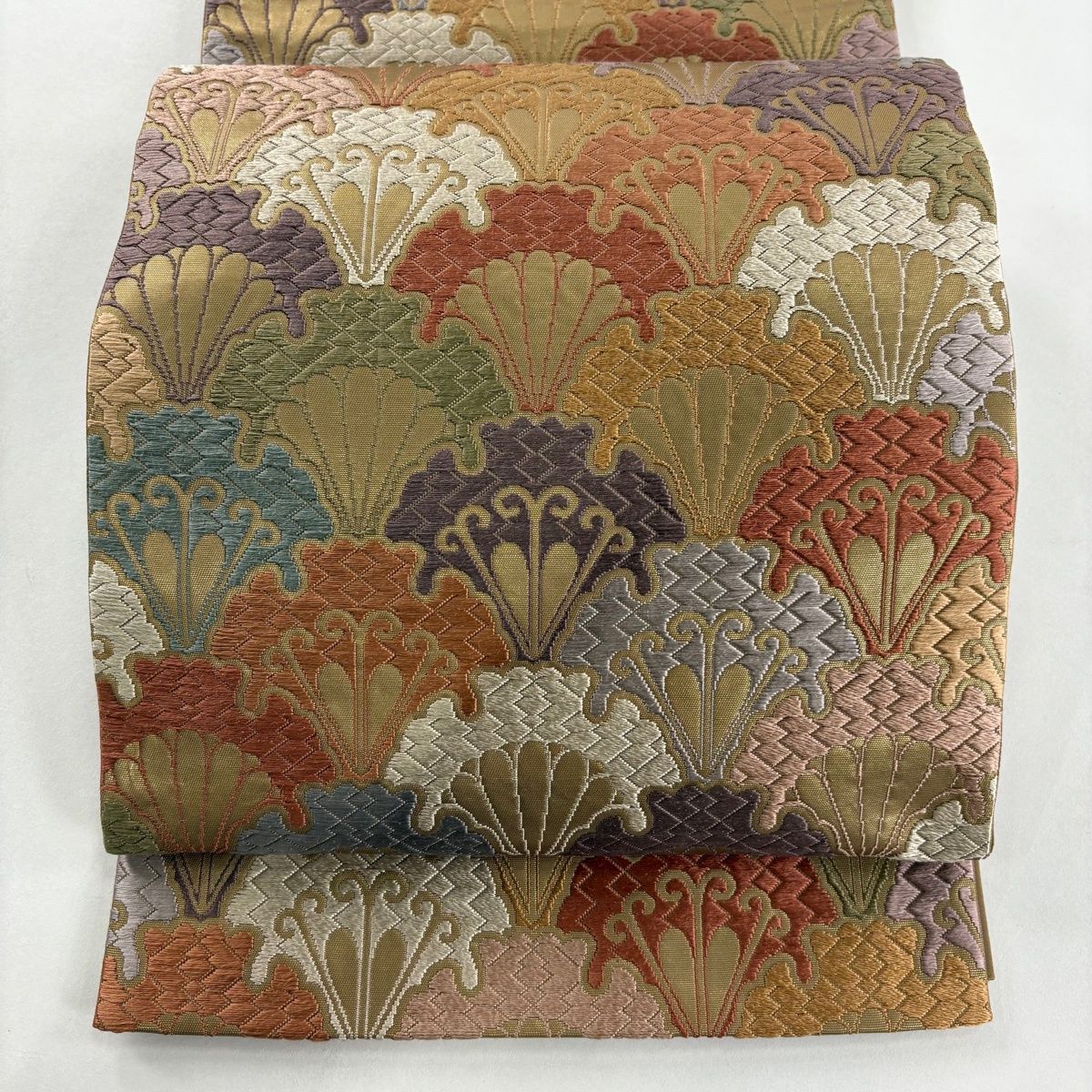 袋帯 秀品 雪輪青海波 唐織 箔 金茶 六通 正絹