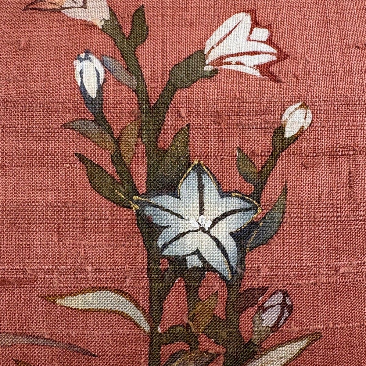 名古屋帯 秀品 紬地 草花 金彩 茜色 正絹