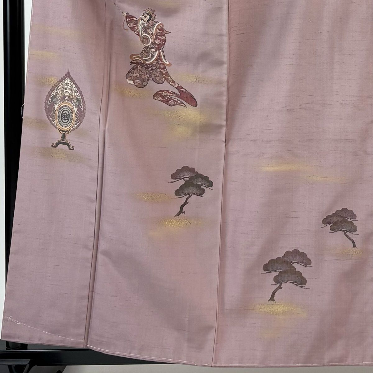 付下げ 身丈161 cm 裄丈65.5 M 袷 紬地 やまと 能 松 金彩 灰紫 正絹
