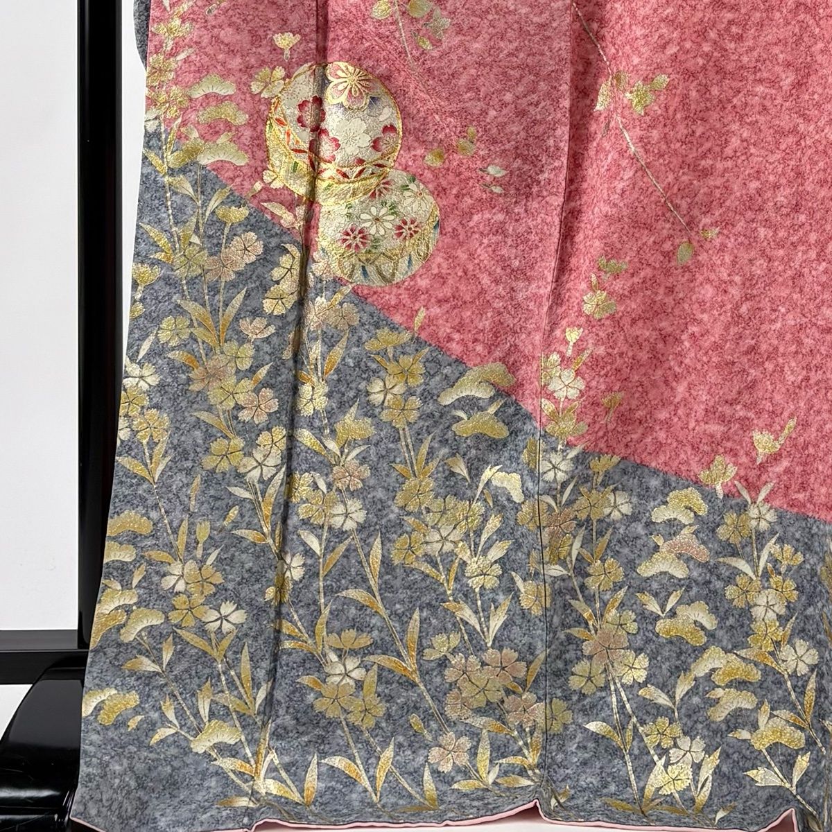 振袖 身丈173.5 cm 裄丈69.5 L 袷 手鞠 撫子 金銀彩 金糸 ピンク 正絹