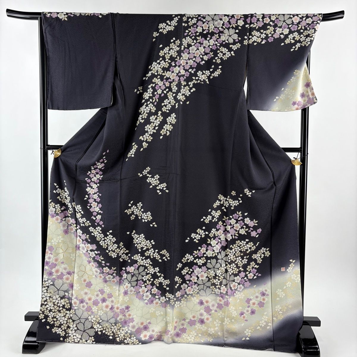 訪問着 身丈171.5 cm 裄丈69 L 袷 落款 桜 疋田 金糸 金彩 黒灰 正絹