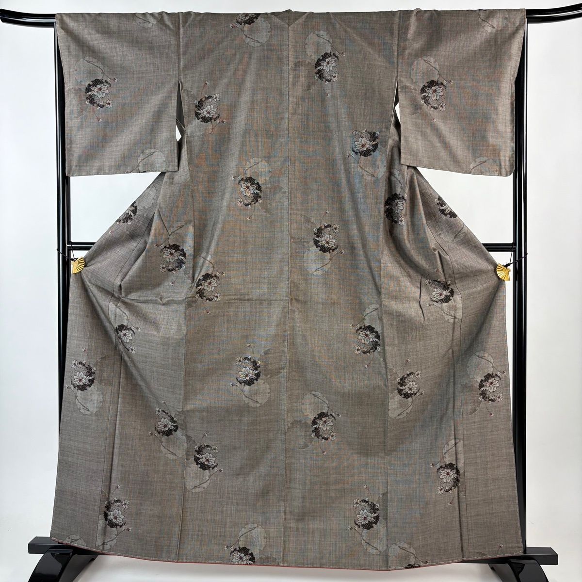 紬 身丈164 cm 裄丈66 5 M 袷 雪輪 枝花 焦茶色 正絹