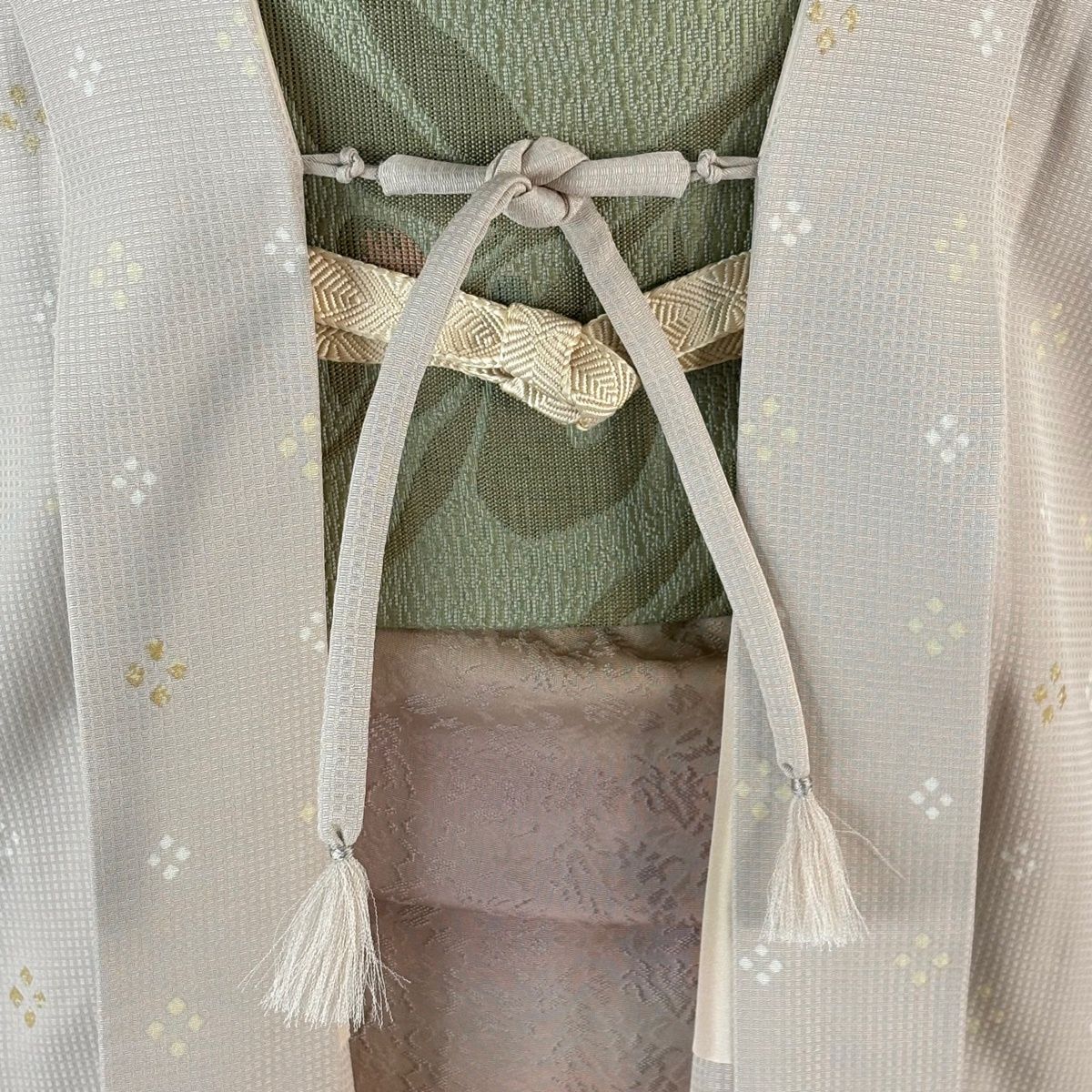 ピンクベージュ