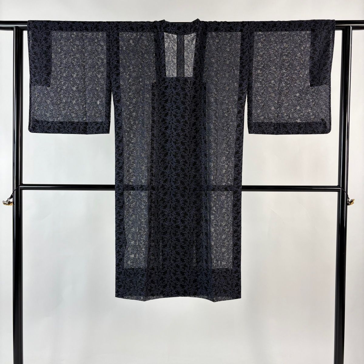 道行 身丈110.5 cm 裄丈63.5 S 和装コート 角衿 花丸文 草花 黒 正絹