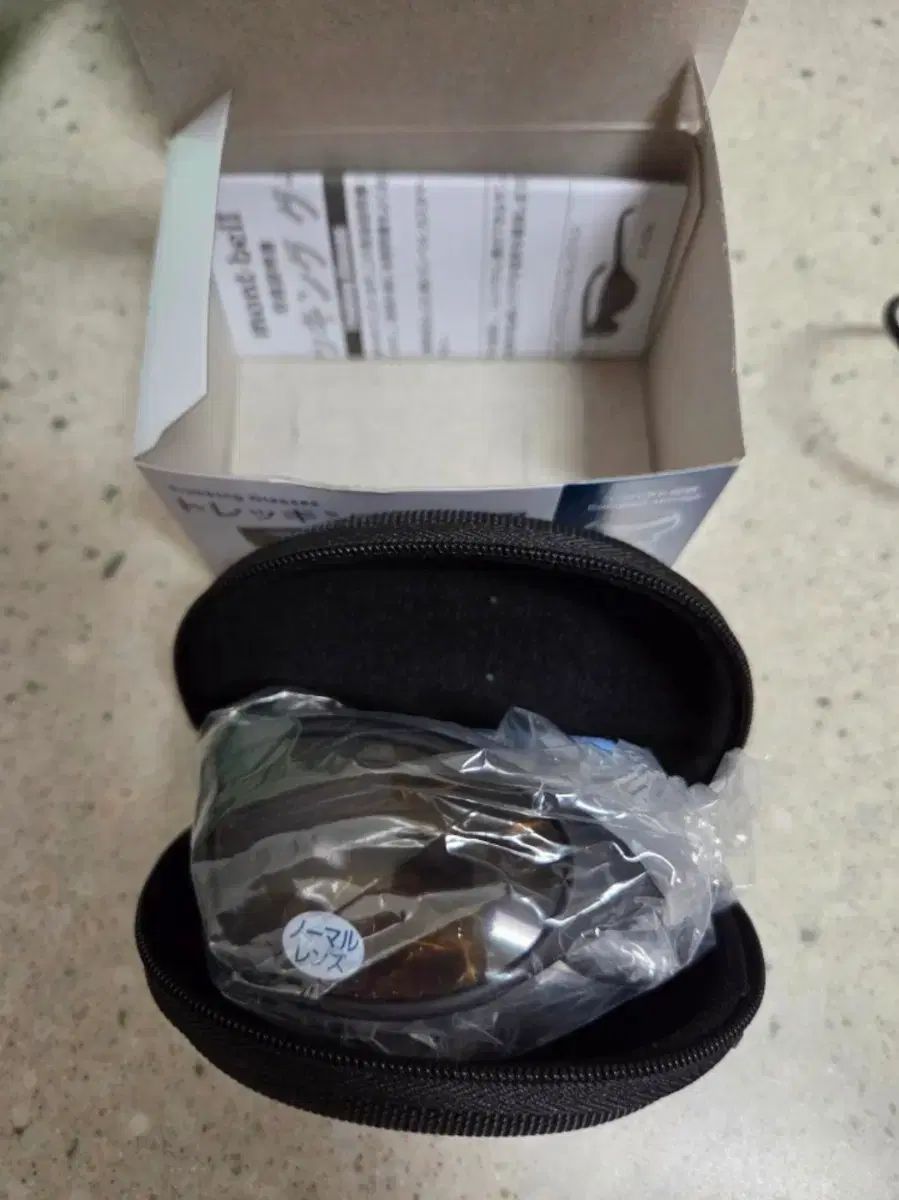 モンベル サングラス 折り畳み ジェニ