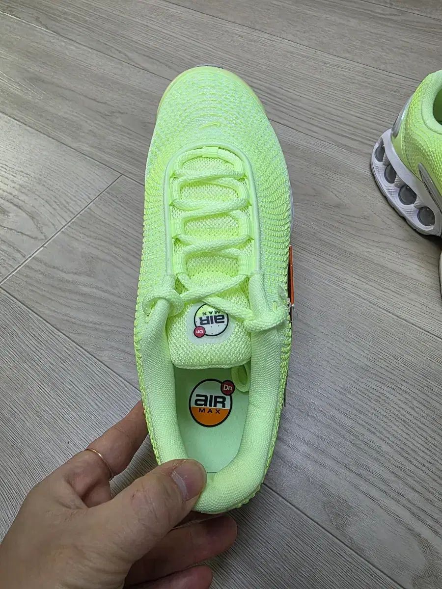  ナイキ スニーカー 蛍光色 ボックス含む その他 ウェア