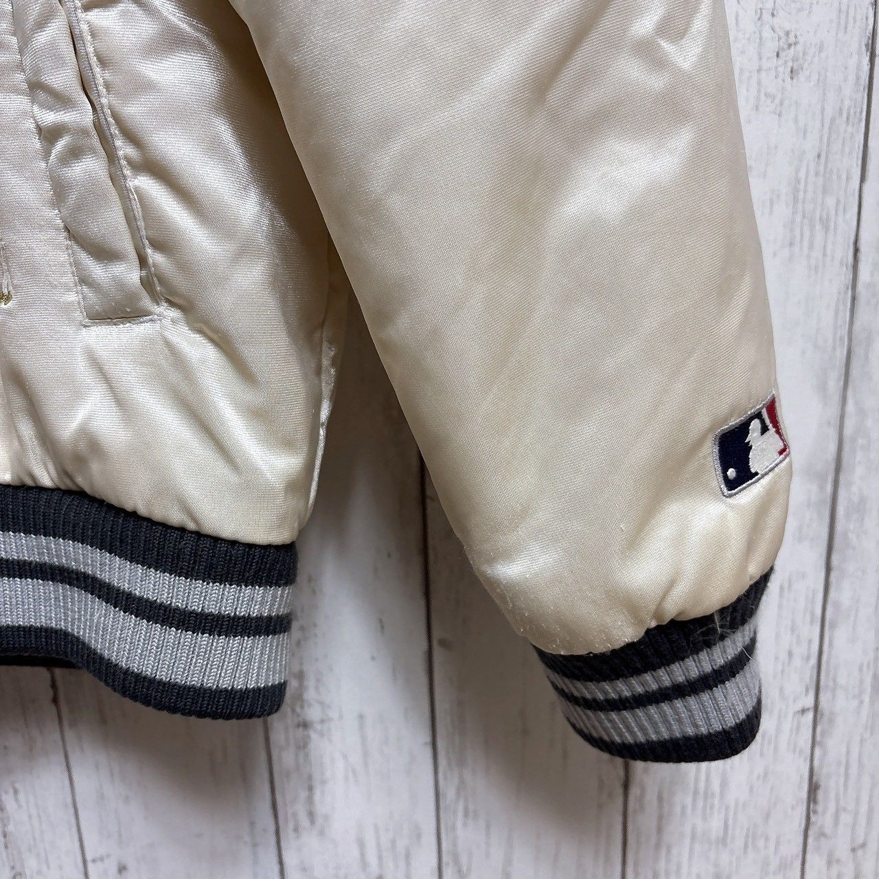 MLB シカゴ・ホワイトソックス サテンスタジアムジャケット ホワイト