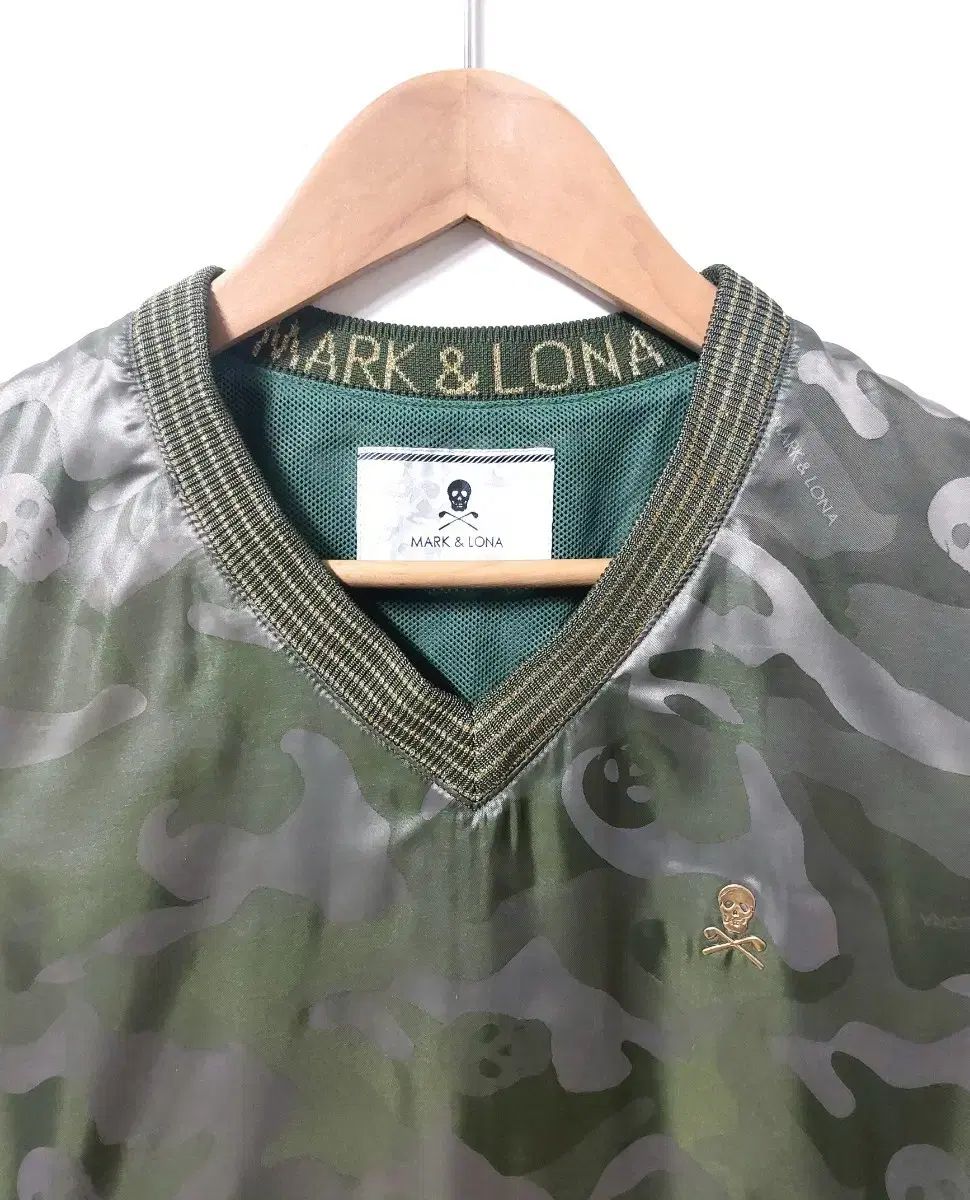 MARK LONA マークアンドロナ ゴルフ サテン ウィンドブレーカー L