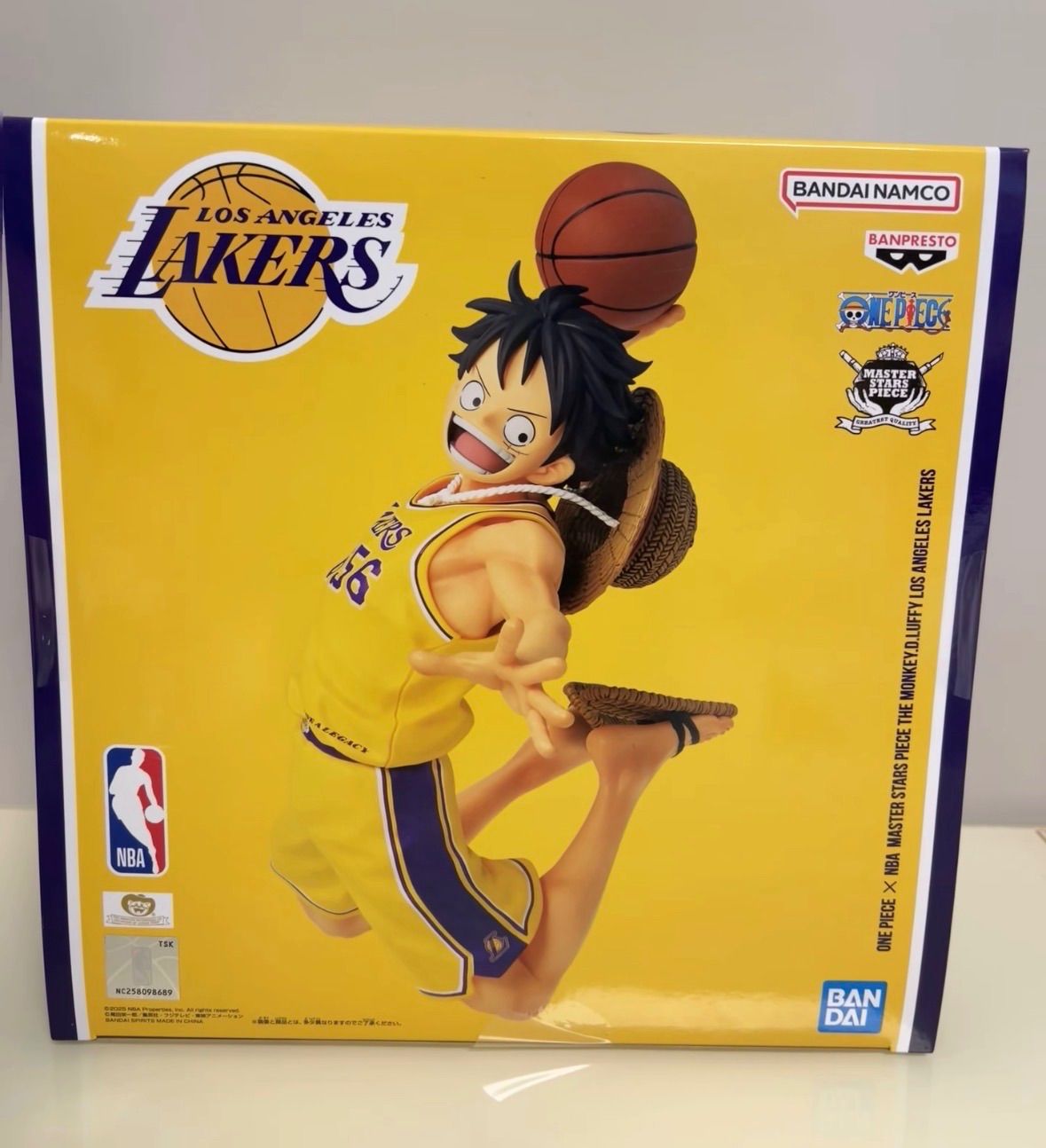 公式正規品 ONE PIECE レイカーズ NBA フィギュア ルフィ - メルカリ