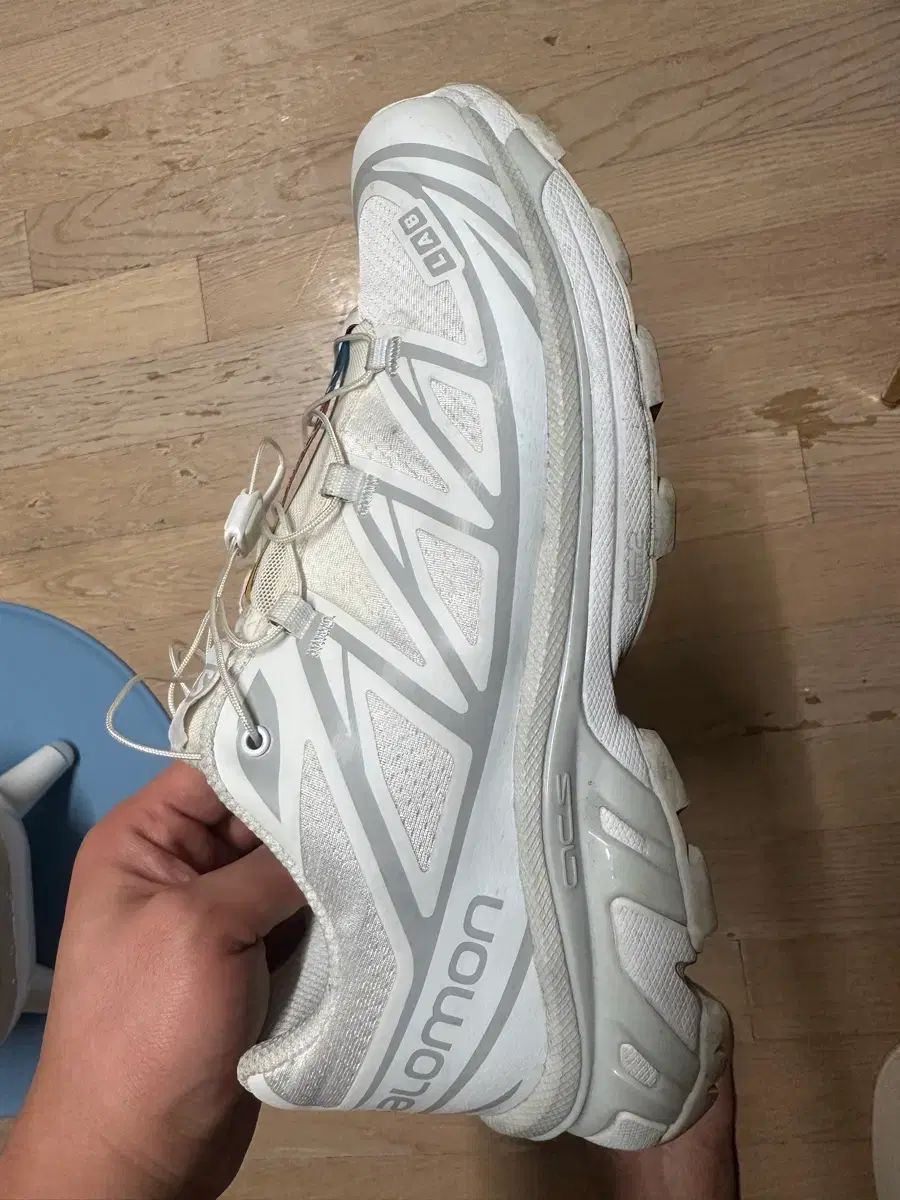 SALOMON サロモン