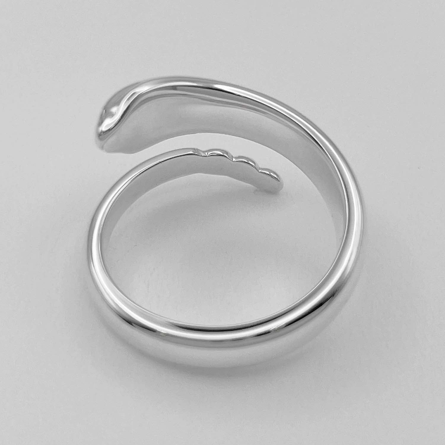 a*7様 【TIFFANY&Co 】ティファニー　スネークリング　シルバー925 TIFFANY ティファニー スネークリング 指輪 925 シルバー 約12.5号