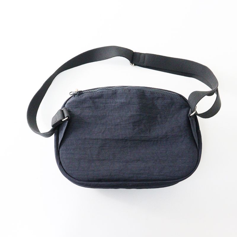 ニジュウカノウ NIZYU KANOショルダーバッグ ダークグレー ボディバッグ ポシェット ジップ