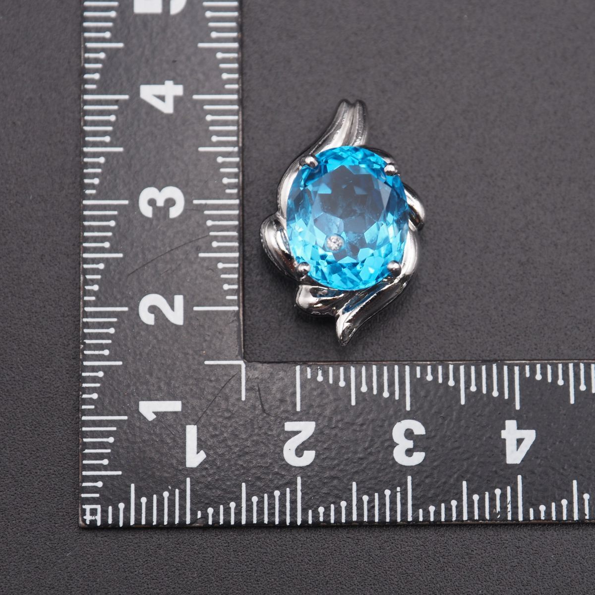 ペンダント トップ