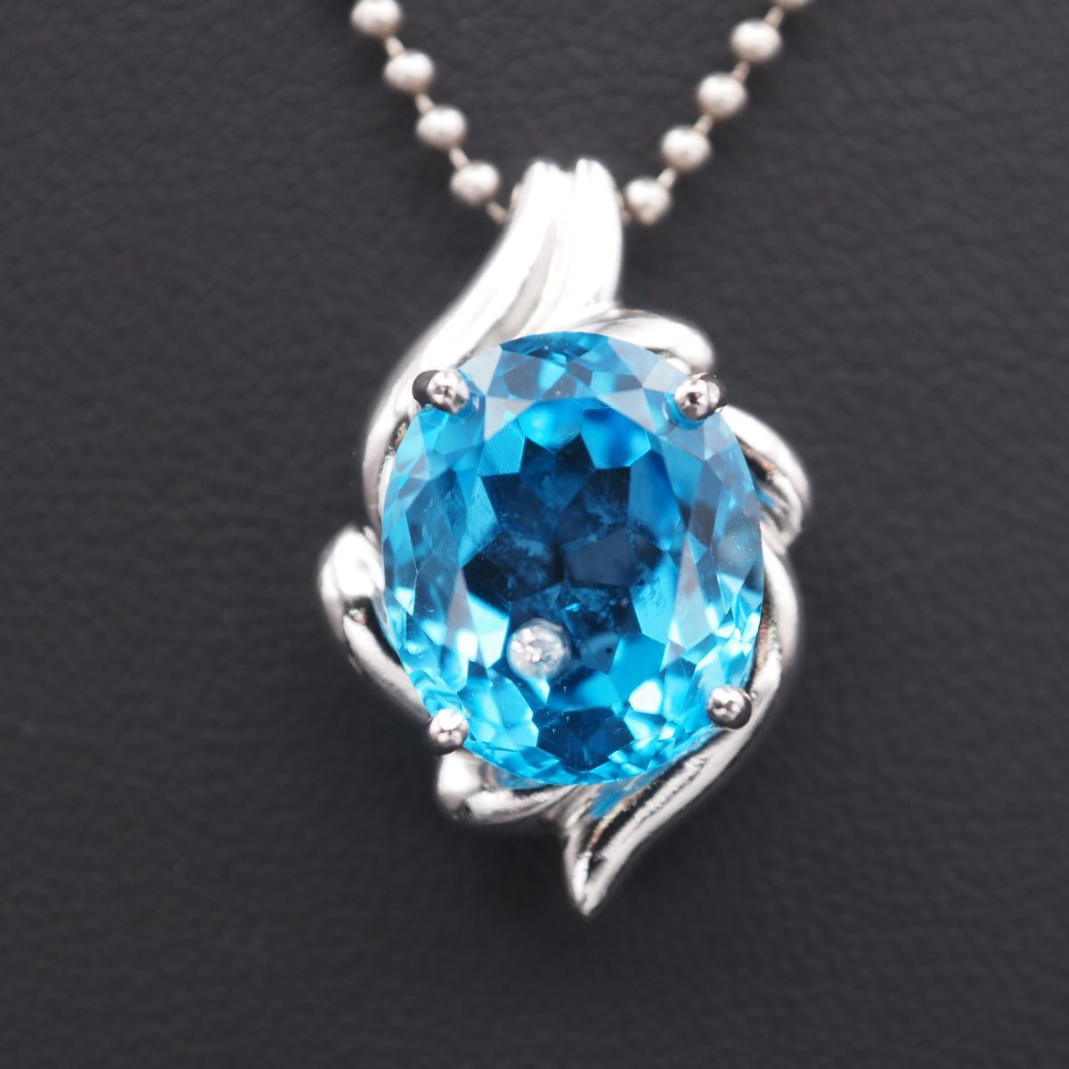L 391 ブルートパーズ ダイヤモンド ペンダント トップ デザイン シルバー チャーム ヘッド 誕生石
