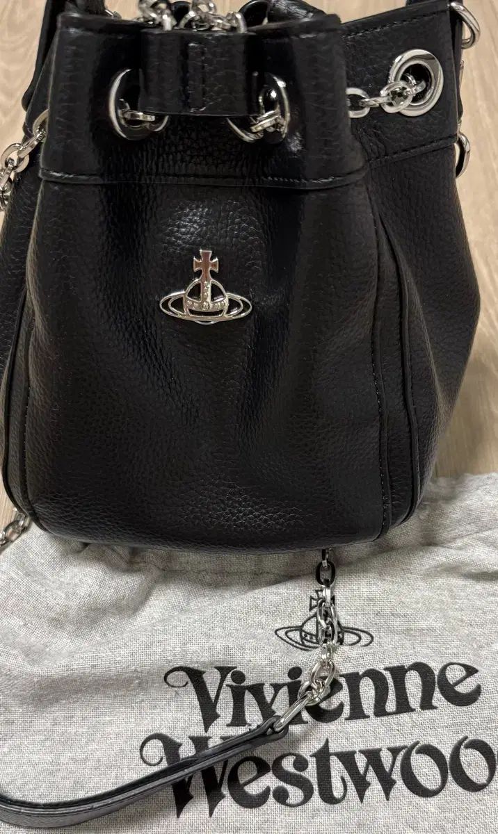 ヴィヴィアン ウエストウッド 巾着バッグ