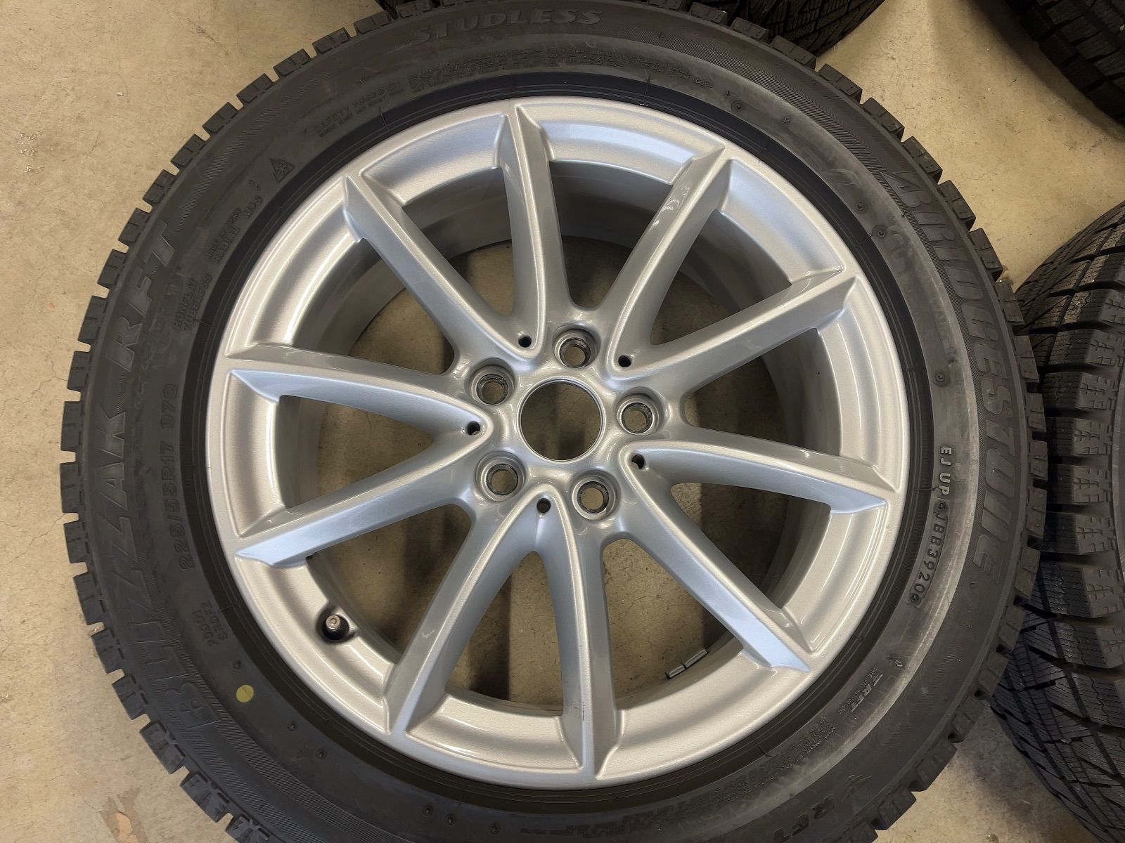 BMW X 1 F 48 2 39 BS RFT バリ山 17インチ 4本セット