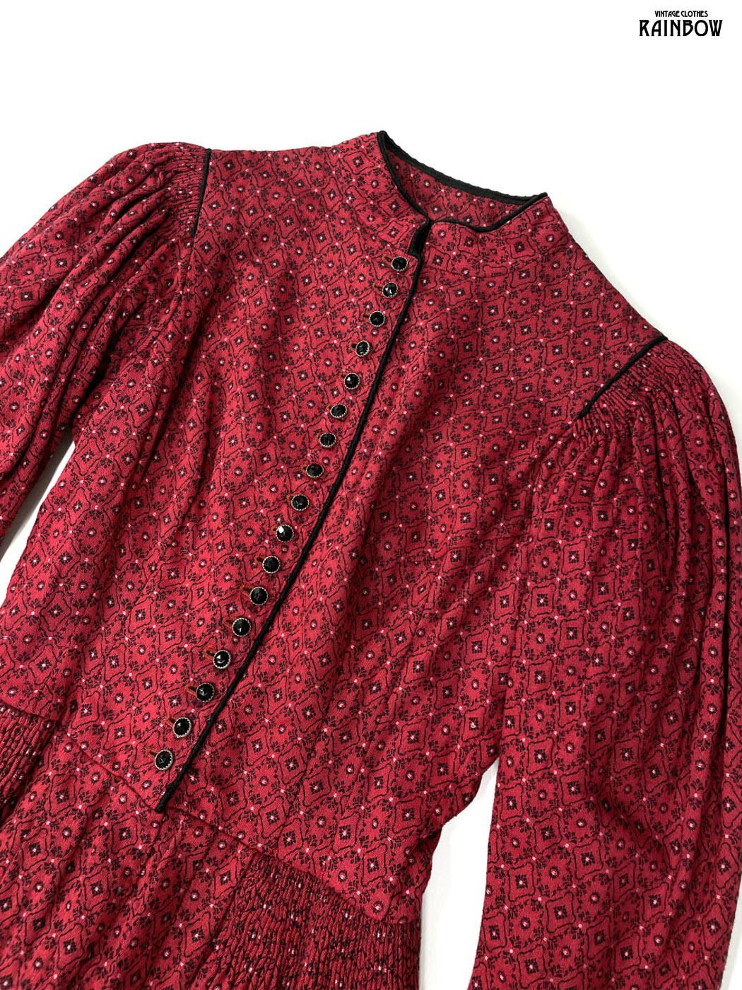 古着 総柄 コットン ロング丈 長袖 ワンピース 赤 otu 2508057