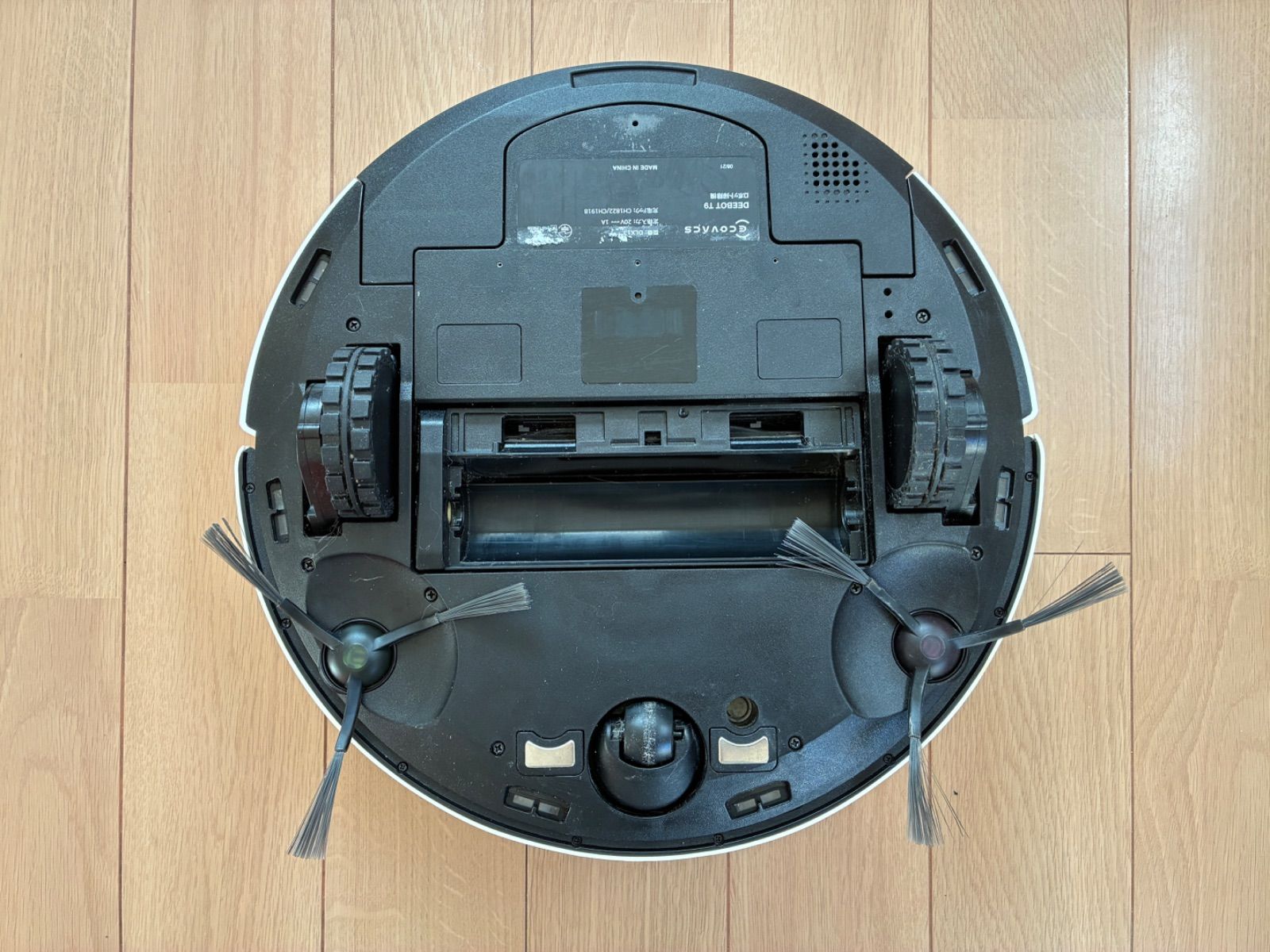 【ジャンク品（故障品）】DEEBOT T9+と付属品 ☆ジャンク品 エコバックス DEEBOT T9 ロボット掃除機 部品取り 修理