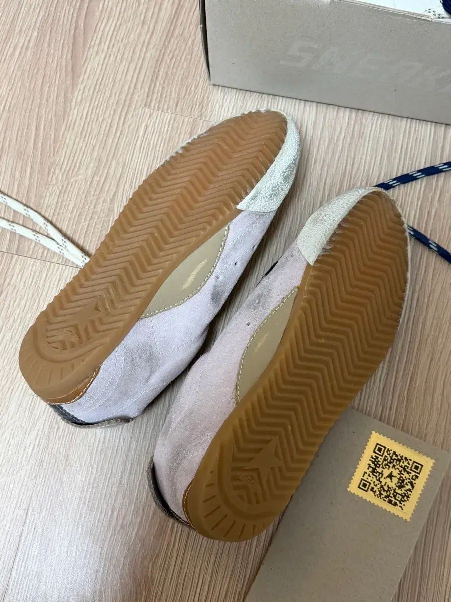 GOLDEN GOOSE ゴールデングース TRUEスター ピンク