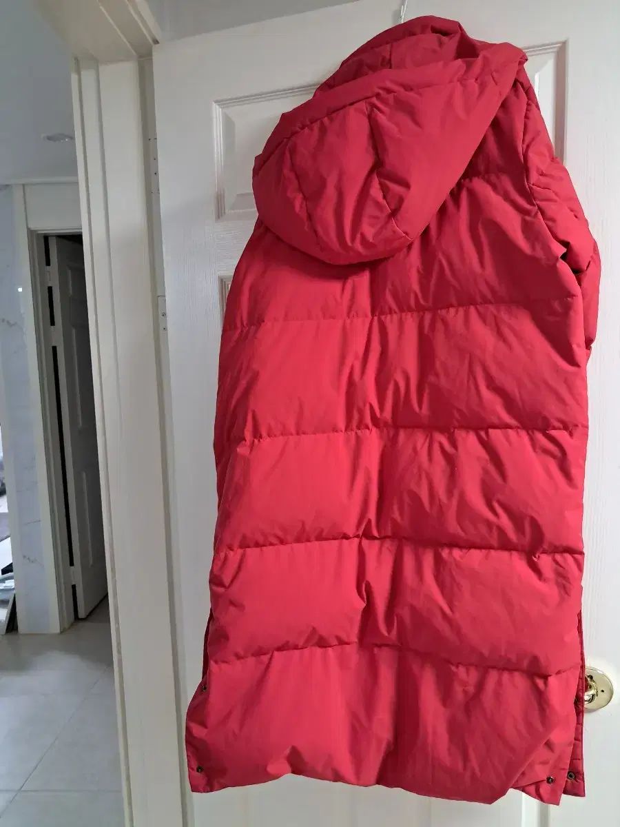 グースダウン80％ プラスチックIslandレッド ロング ダウン L 100