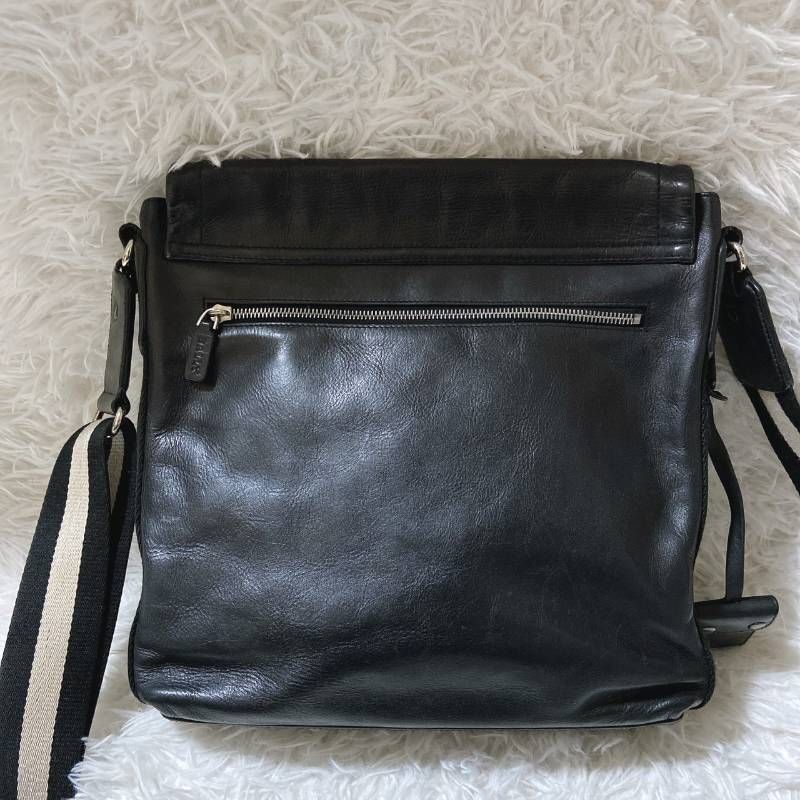 良品 バリー メッセンジャー ショルダーバッグ トレスポ レザー 黒 A4可 BALLY バリー メッセンジャーバッグ トレスポ A4 レザー 黒 ショルダー