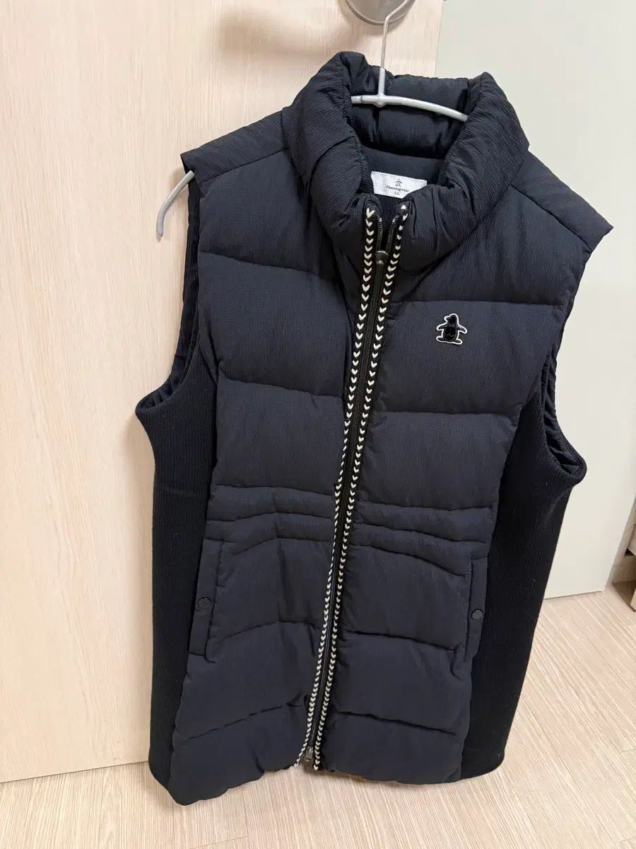 マンシング ゴルフ ウェア ダウン ベスト 黒