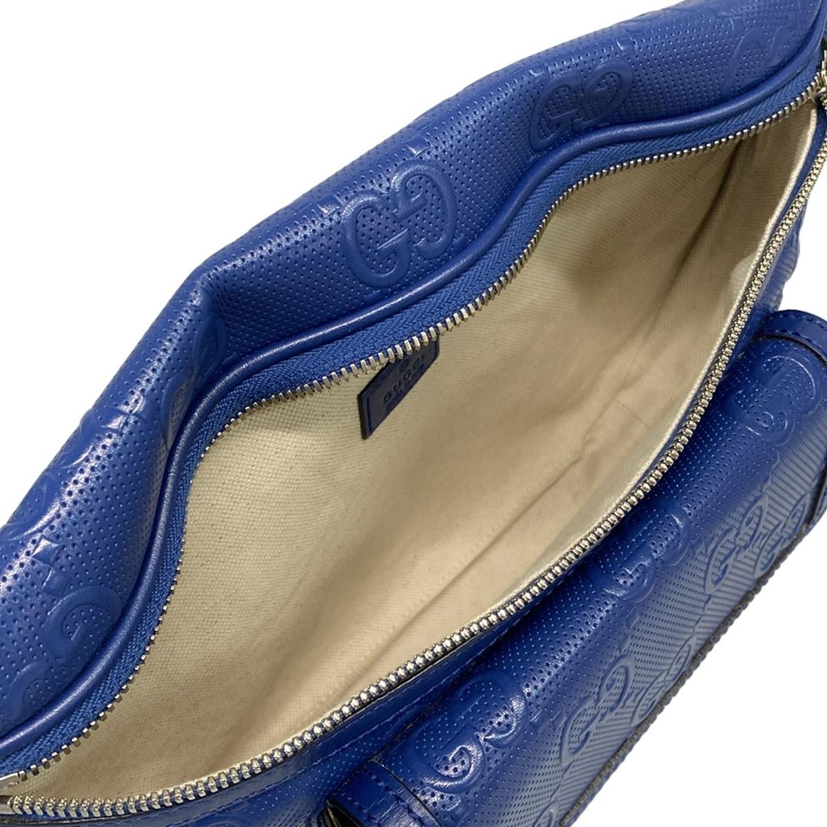 GUCCI グッチ ウエストポーチ GGエンボス ベルトバッグ 645093 ブルー パンチング レザー