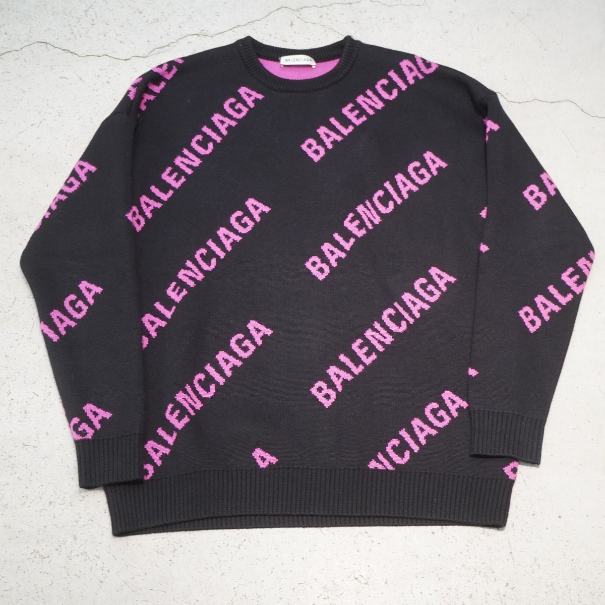 BALENCIAGA バレンシアガ　ニット オーバーサイズ　ジャガードロゴ　赤紺 中古・古着通販】BALENCIAGA (バレンシアガ) オールオーバーロゴニット