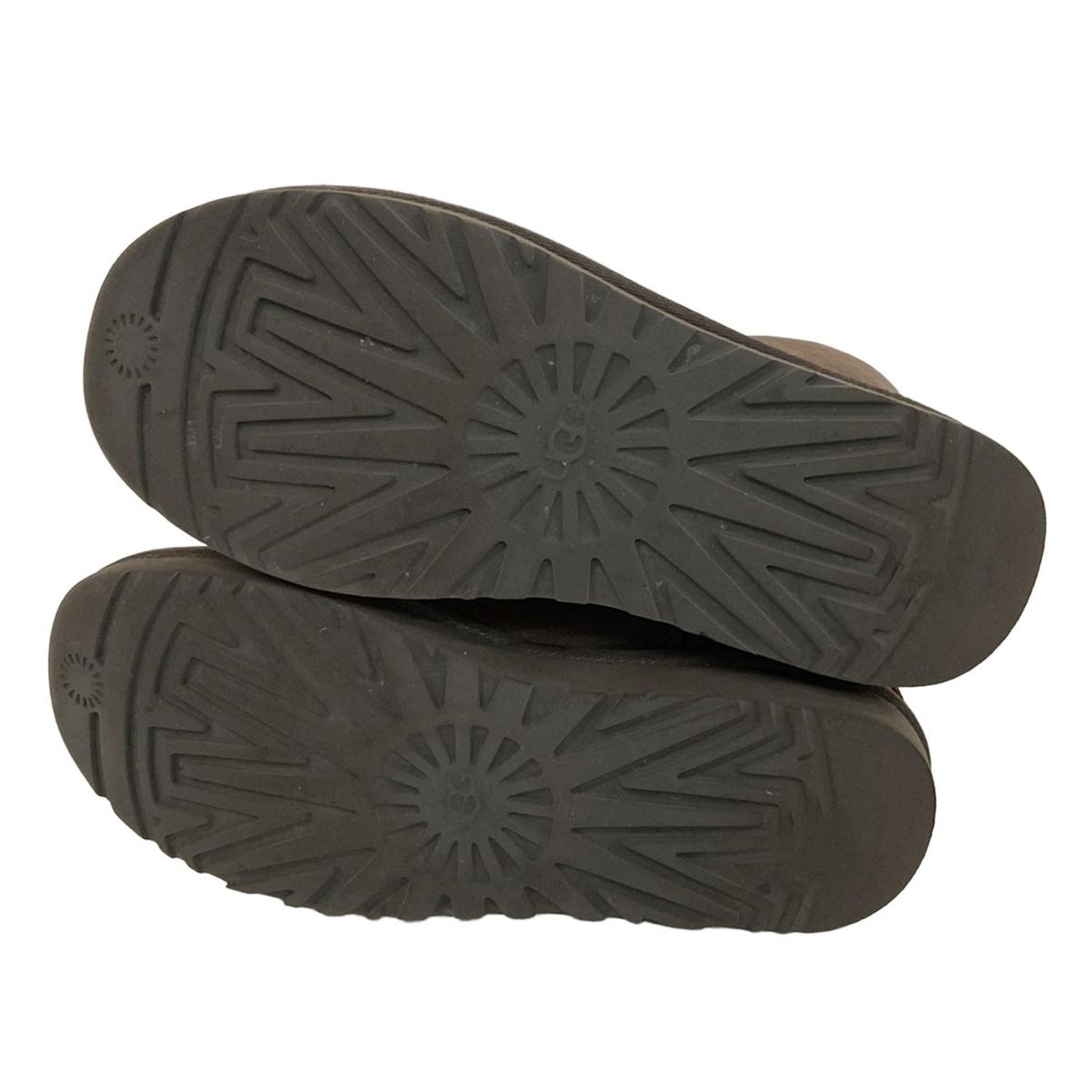 ダークブラウン