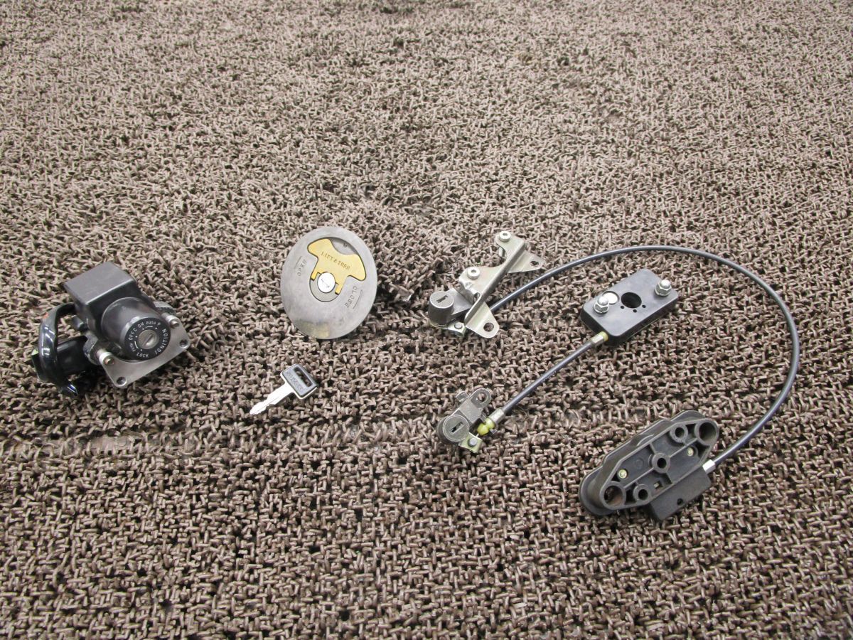 RG 400ガンマ メインキーセット A 9645 タンクキャップ HK 31 スズキ K 301 キャブ車