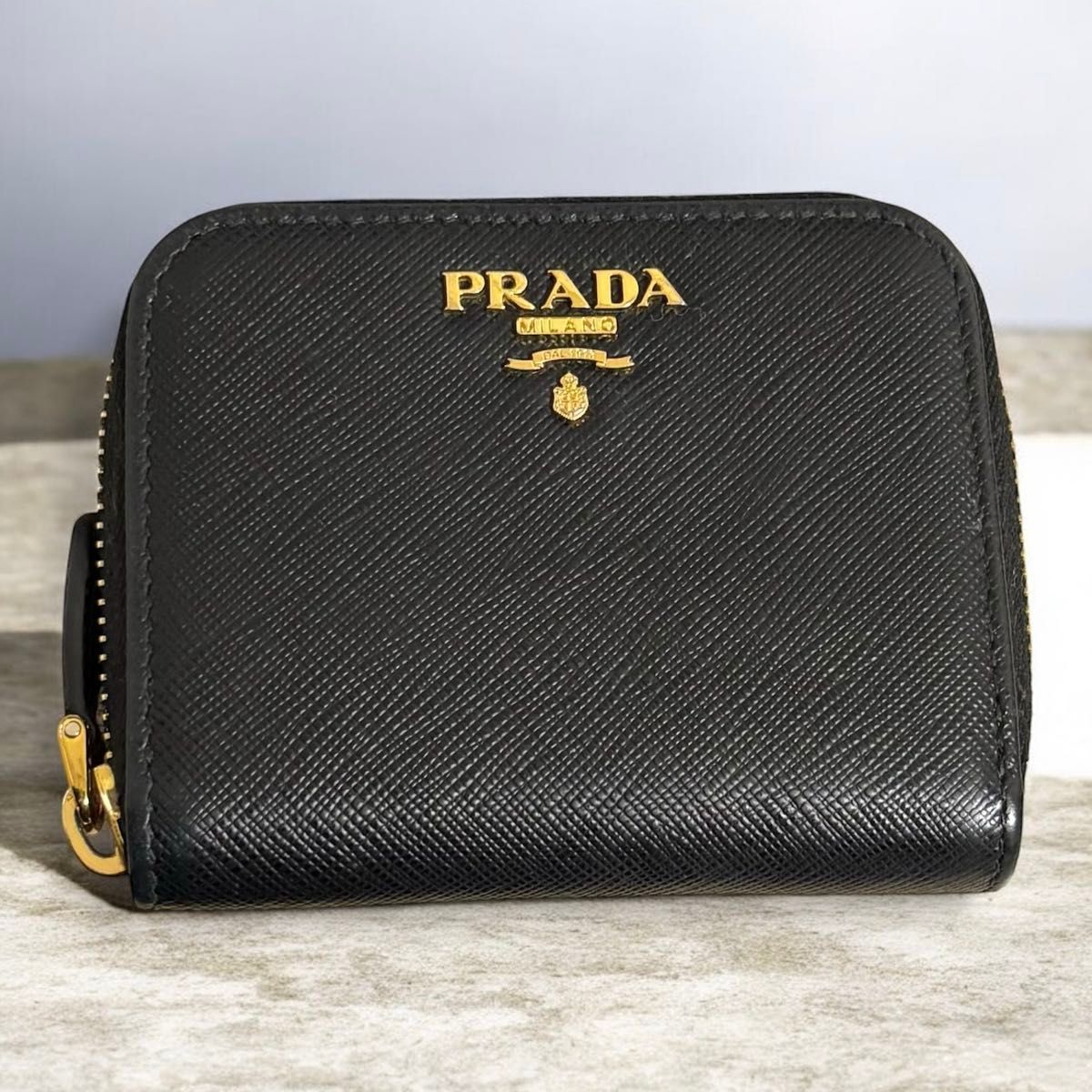 s 87 PRADA プラダ ネロ ブラック 黒 サフィアーノ レザー 短 財布 コインケース カードケース 小銭入れ ジップ アラウンド ミニ コンパクト ウォレット ラウンド ファスナー