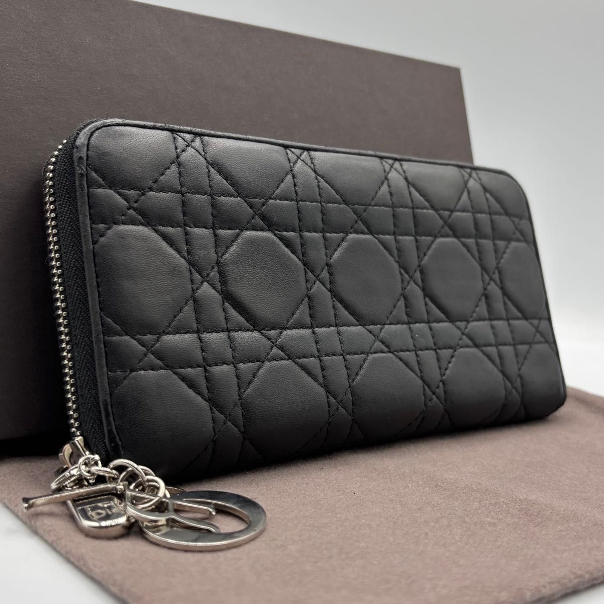 Dior ブラック キルティング 長財布 【公式通販】