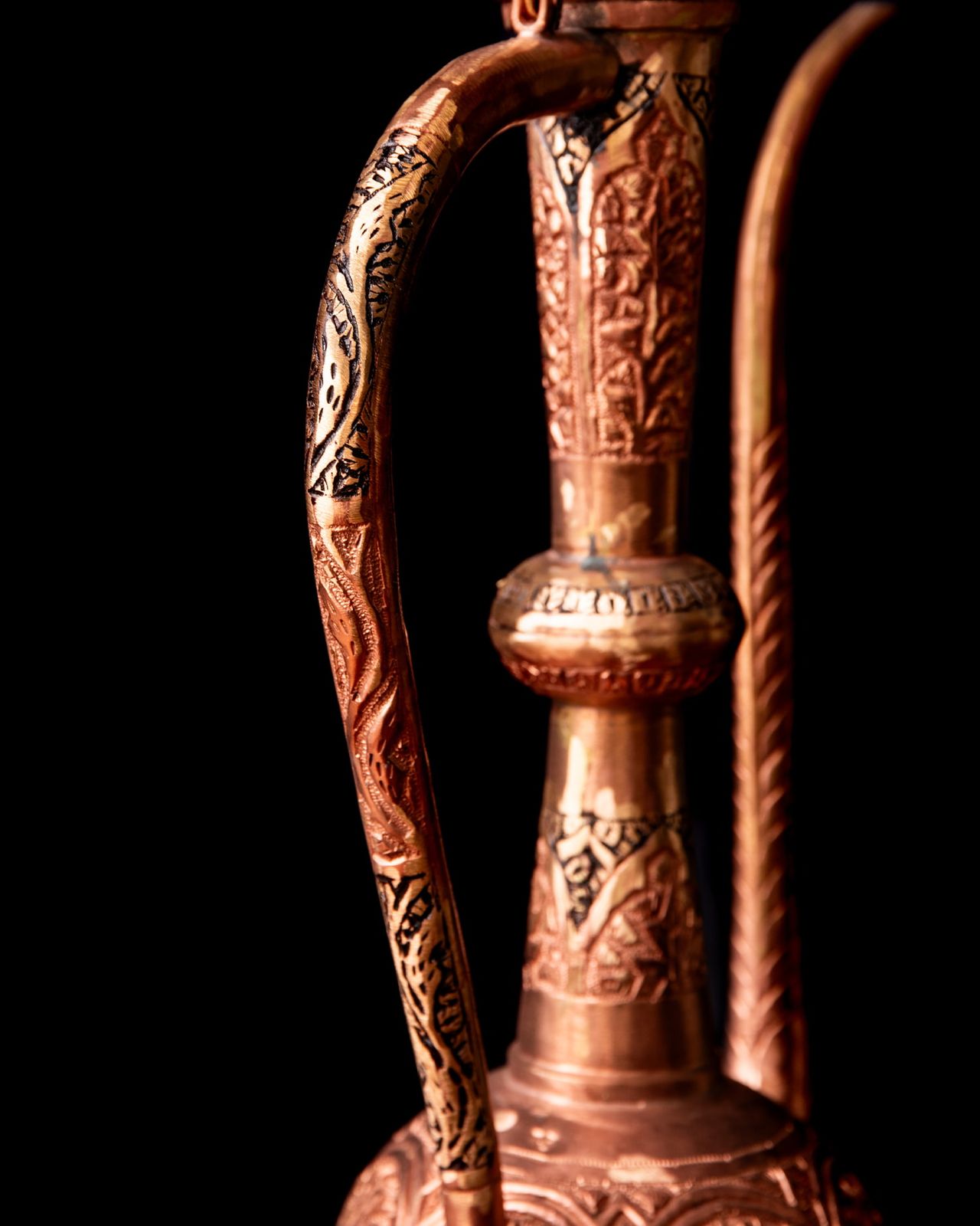  カシミールの重厚な精細彫金 エレガントな大型水差し 高さ 54 cm程度 テーブルウェア キッチンウェア 彫金 インド その他 キッチン 日用品 その他