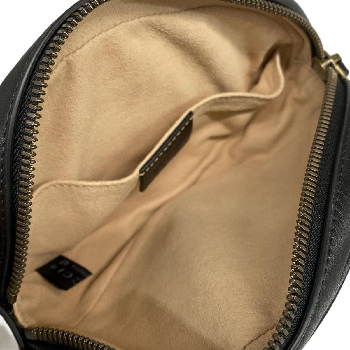  GUCCI グッチ ウエストポーチ GGマーモント キルティングレザー ベルトバッグ 476434 黒 ハート レザー ボディバッグ ウエストポーチ バッグ